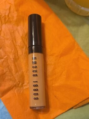 Bobbi Brown Cream Concealer - Honey